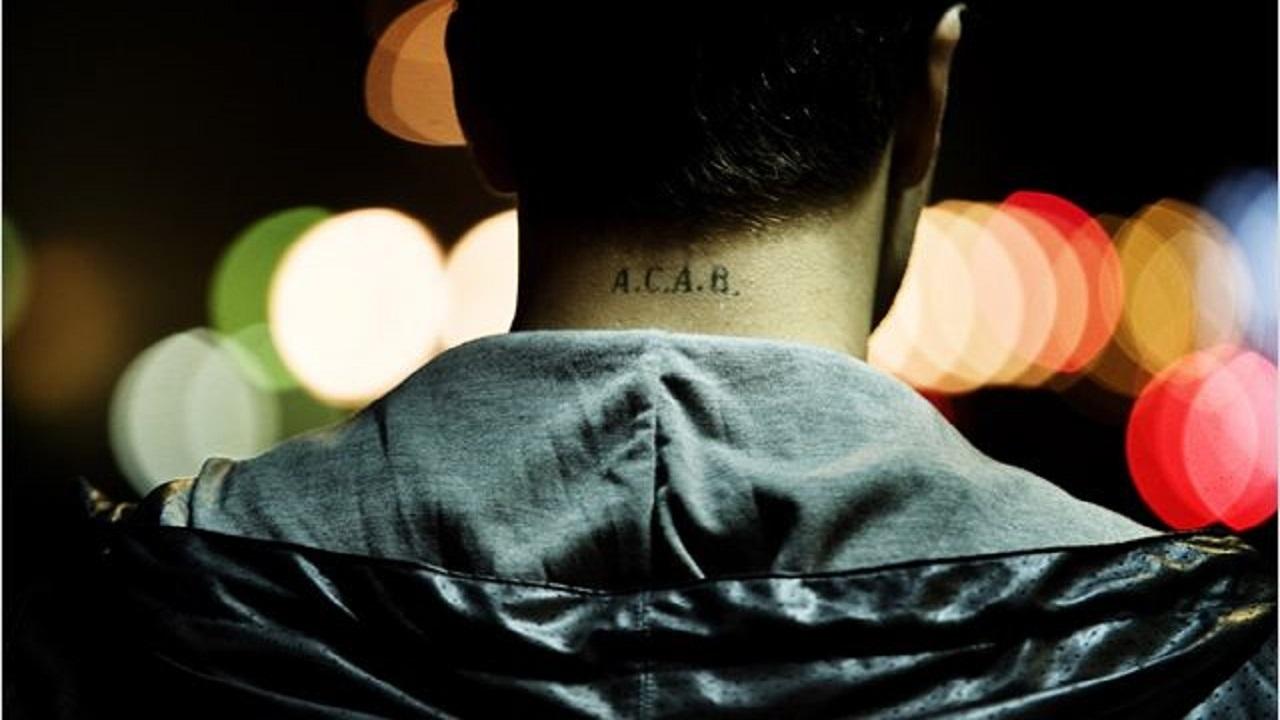 Все копы – ублюдки смотреть онлайн